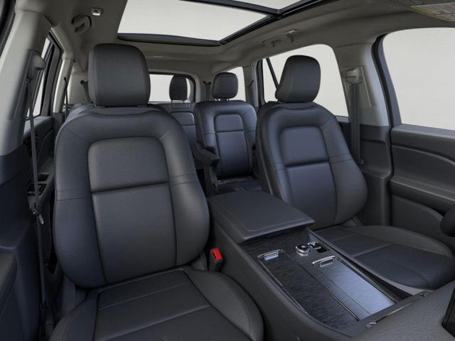Photo of 2025 Infinite Black Metallic Clearcoat Lincoln Aviator