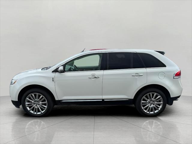 Photo of 2015 White Platinum Metallic Tri-Coat Lincoln MKX