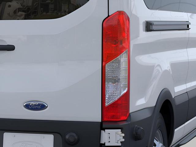 Photo of 2025 Oxford White Ford Transit-350