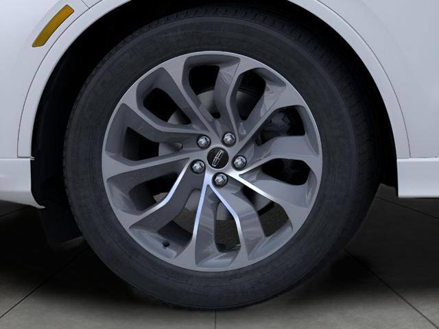 Photo of 2025 Pristine White Metallic Tri-Coat Lincoln Aviator