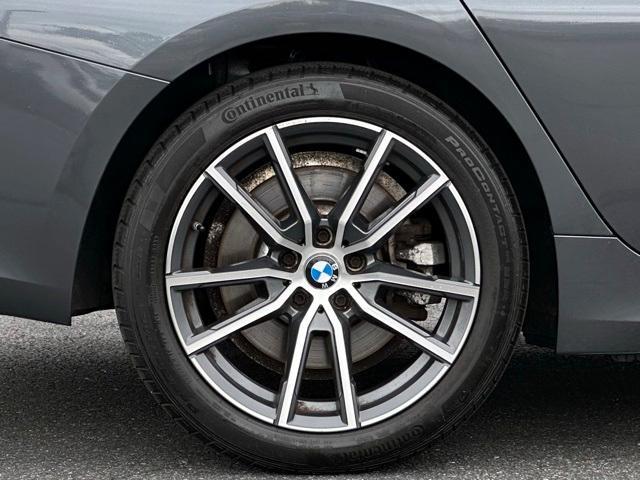 Photo of 2022 Mineral Gray Metallic BMW 330