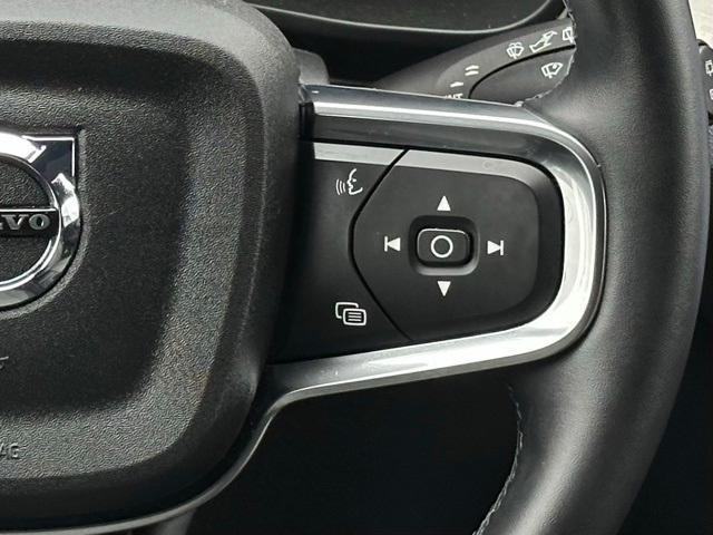 Photo of 2025 Crystal White Pearl Volvo XC40