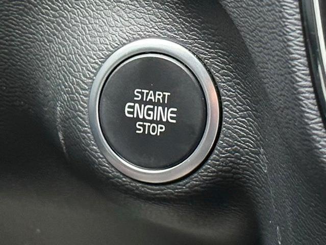 Photo of 2025 Crystal White Pearl Volvo XC40