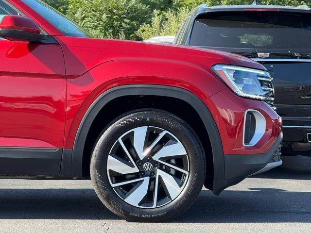 Photo of 2024 Red Metallic Volkswagen Atlas