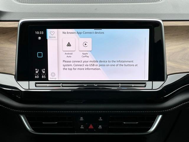 Photo of 2024 Red Metallic Volkswagen Atlas