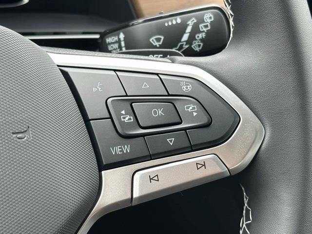 Photo of 2024 Red Metallic Volkswagen Atlas