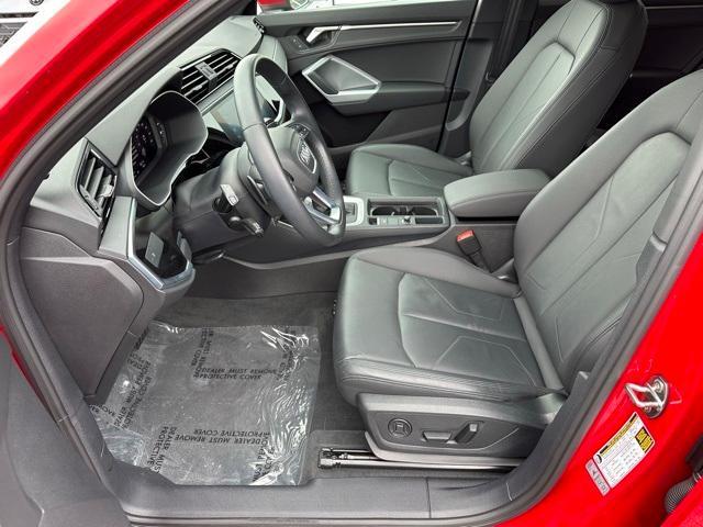 Photo of 2022 Tango Red Metallic Audi Q3