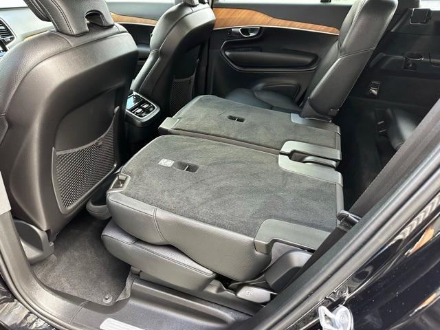 Photo of 2025 Onyx Black Metallic Volvo XC90