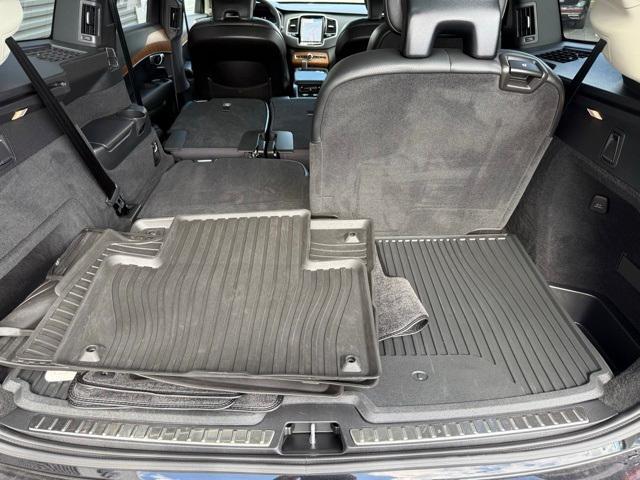 Photo of 2025 Onyx Black Metallic Volvo XC90