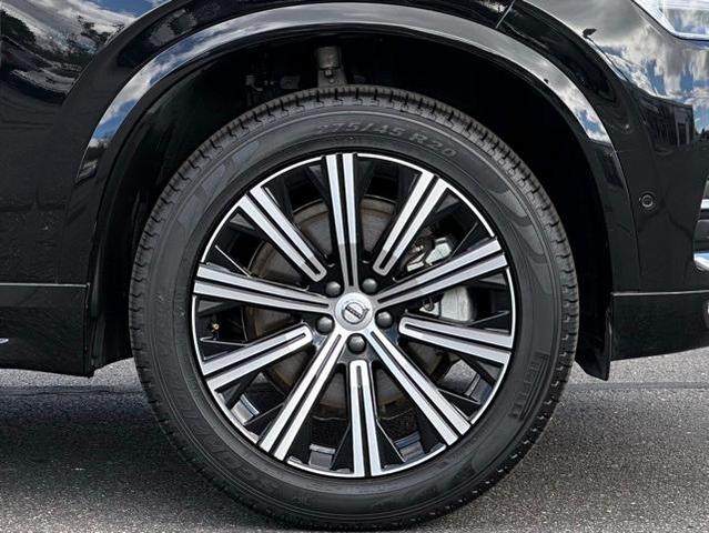 Photo of 2025 Onyx Black Metallic Volvo XC90
