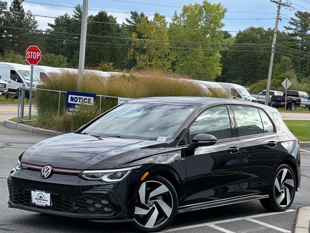 Photo of 2022 Deep Black Pearl Effect Volkswagen Golf GTI