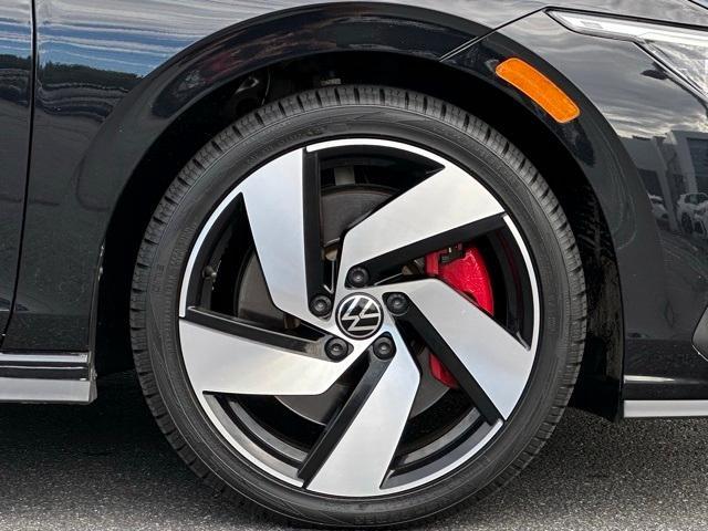 Photo of 2022 Deep Black Pearl Effect Volkswagen Golf GTI