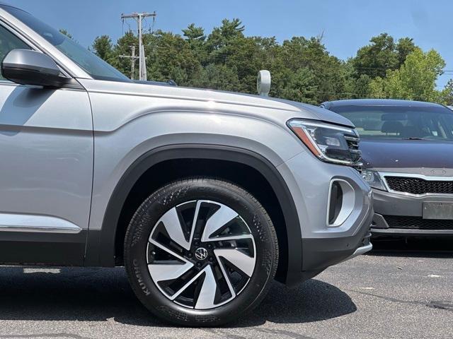 Photo of 2024 Silver Bird Metallic Volkswagen Atlas