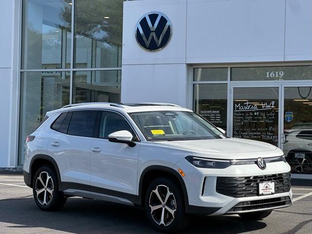 Photo of 2025 Pure White Volkswagen Tiguan