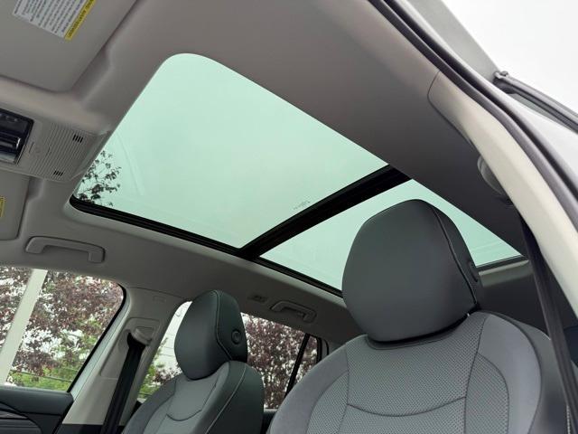 Photo of 2025 Pure White Volkswagen Tiguan