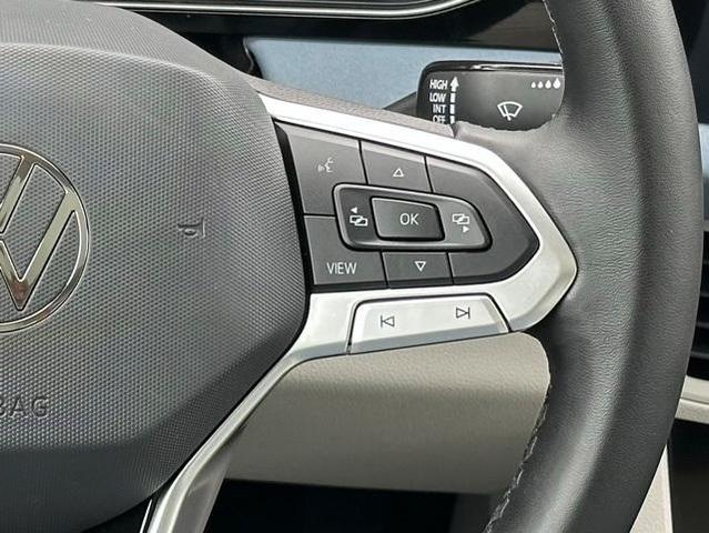Photo of 2025 Deep Black Pearl Effect Volkswagen Jetta
