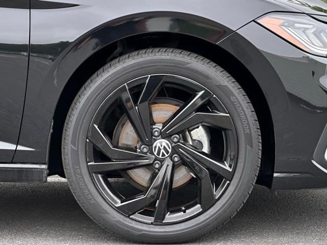 Photo of 2025 Deep Black Pearl Effect Volkswagen Jetta