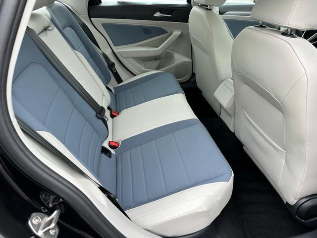 Photo of 2025 Deep Black Pearl Effect Volkswagen Jetta