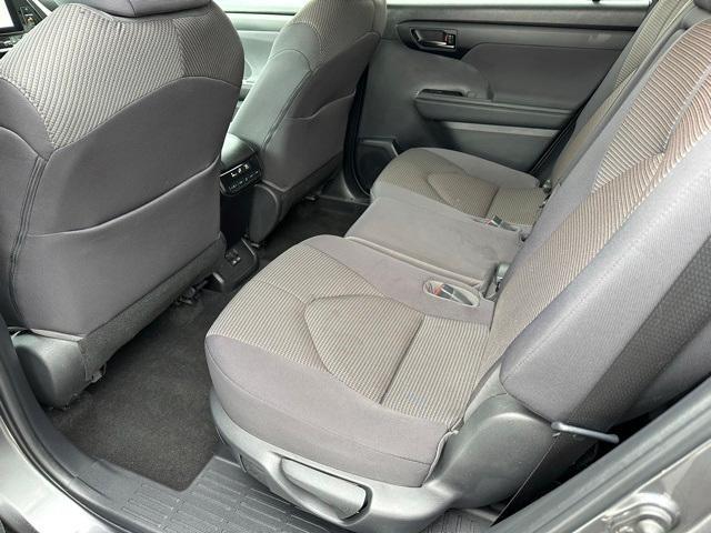 Photo of 2023 Magnetic Gray Metallic Toyota Highlander