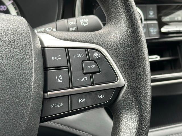 Photo of 2023 Magnetic Gray Metallic Toyota Highlander