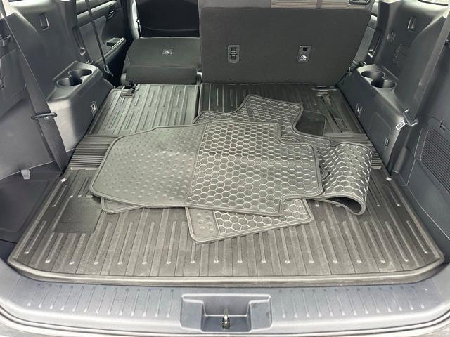 Photo of 2023 Magnetic Gray Metallic Toyota Highlander
