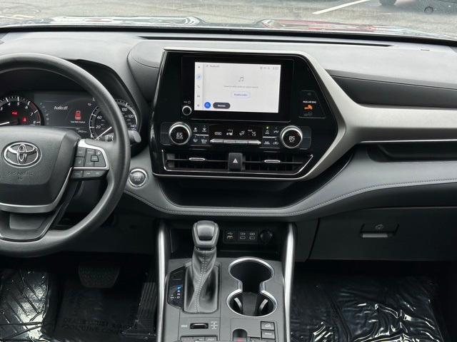 Photo of 2023 Magnetic Gray Metallic Toyota Highlander