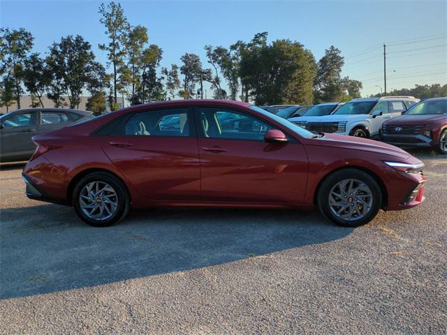 Photo of 2024 Ultimate Red Hyundai ELANTRA