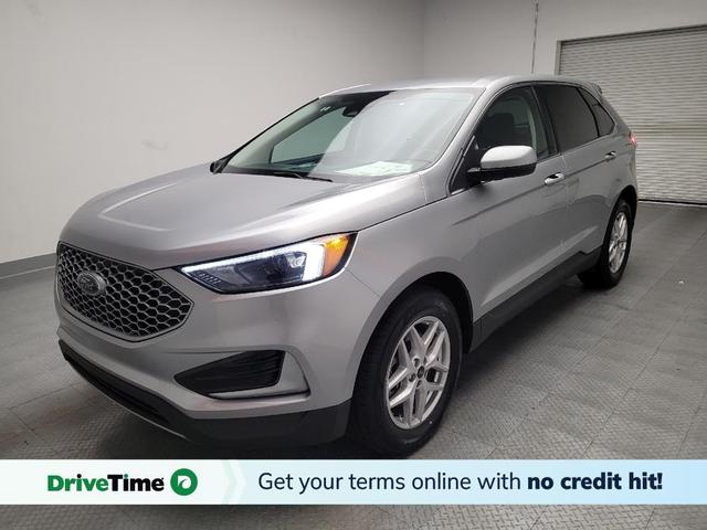 Photo of 2023 Iconic Silver Metallic Ford Edge