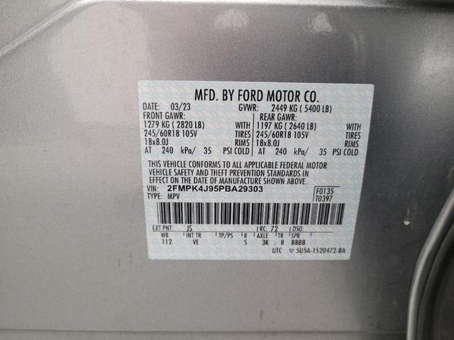 Photo of 2023 Iconic Silver Metallic Ford Edge