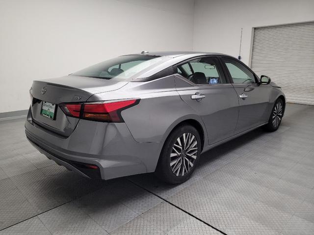 Photo of 2023 Gun Metallic Nissan Altima