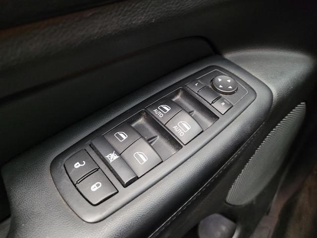 Photo of 2015 Brilliant Black Crystal Pearlcoat Jeep Grand Cherokee