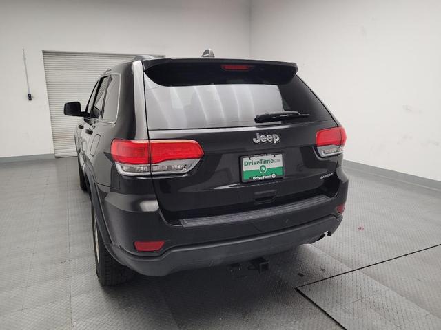 Photo of 2015 Brilliant Black Crystal Pearlcoat Jeep Grand Cherokee