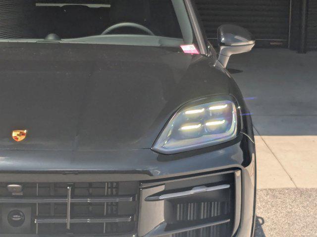 Photo of 2025 Chromite Black Metallic Porsche Cayenne