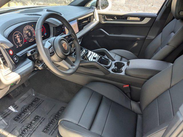 Photo of 2025 Dolomite Silver Metallic Porsche Cayenne