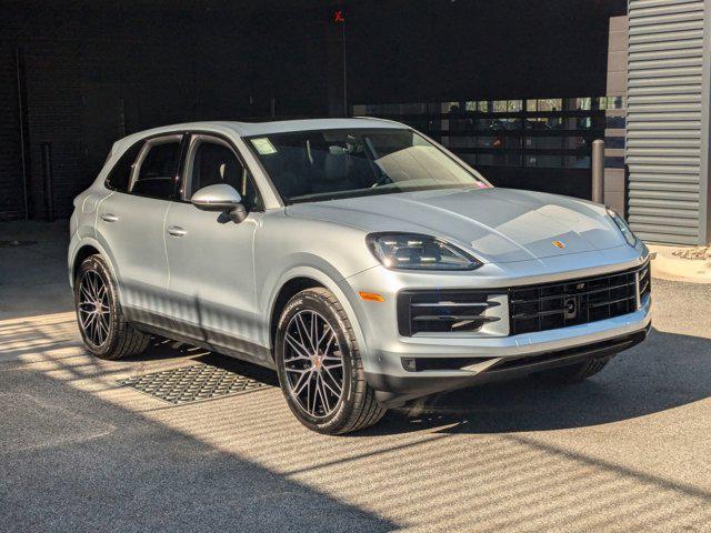 Photo of 2025 Dolomite Silver Metallic Porsche Cayenne