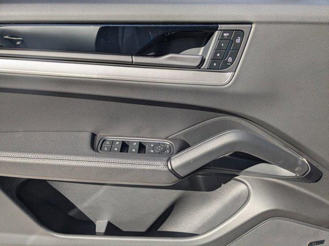 Photo of 2025 Dolomite Silver Metallic Porsche Cayenne
