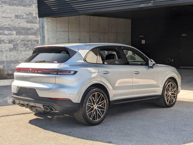 Photo of 2025 Dolomite Silver Metallic Porsche Cayenne