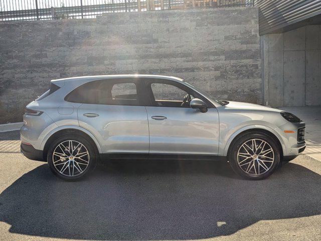 Photo of 2025 Dolomite Silver Metallic Porsche Cayenne