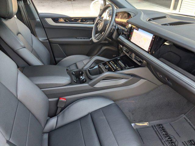 Photo of 2025 Dolomite Silver Metallic Porsche Cayenne