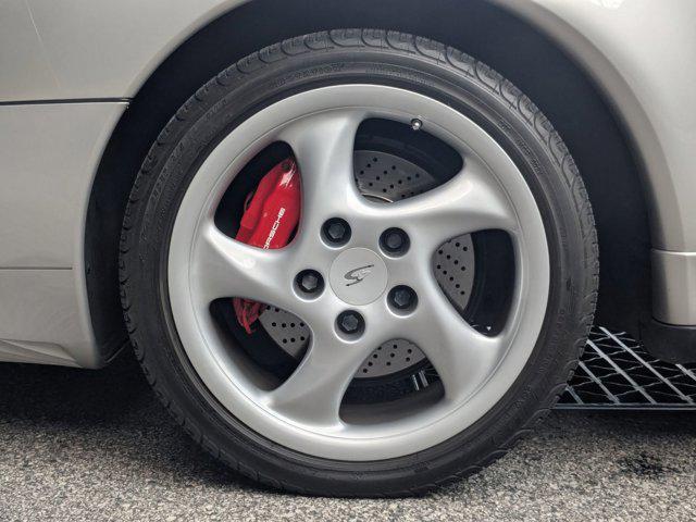 Photo of 1998 Polar Silver (Met) Porsche 911
