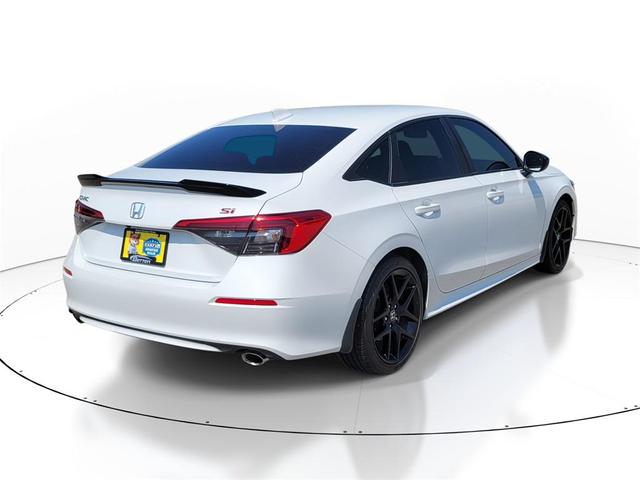 Photo of 2022 Platinum White Pearl Honda Civic Si