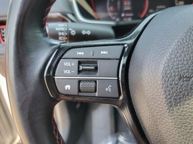 Photo of 2022 Platinum White Pearl Honda Civic Si