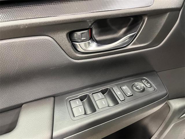 Photo of 2026 Platinum White Honda CR-V