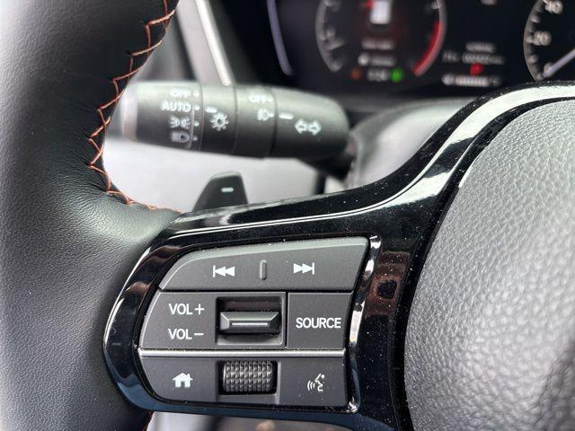 Photo of 2025 Platinum White Pearl Honda Pilot