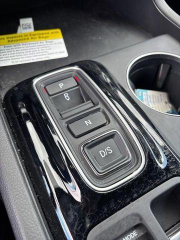 Photo of 2025 Platinum White Pearl Honda Pilot