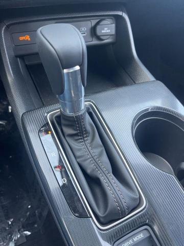 Photo of 2025 Platinum Honda Civic