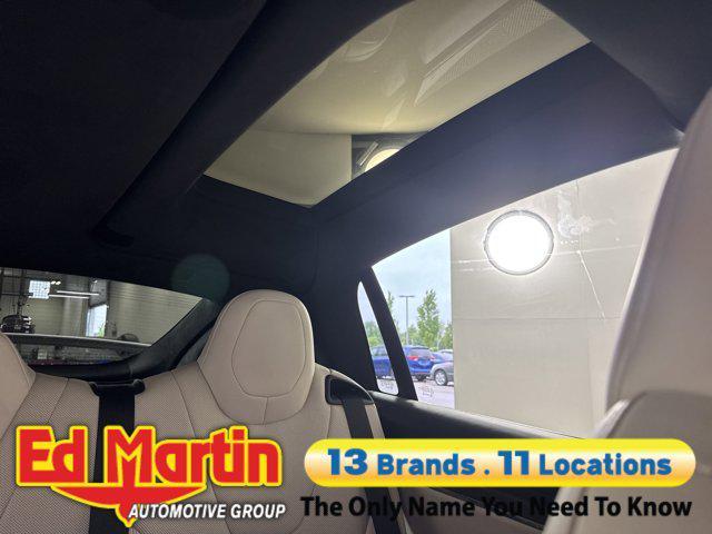 Photo of 2022 Pearl White Multi-Coat Tesla Model X