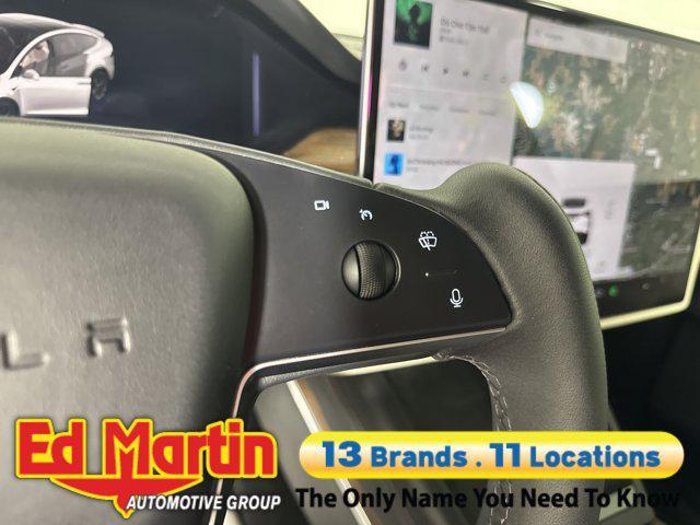 Photo of 2022 Pearl White Multi-Coat Tesla Model X