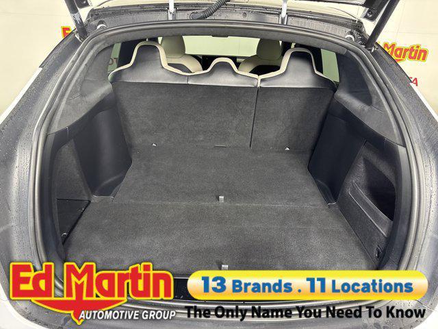 Photo of 2022 Pearl White Multi-Coat Tesla Model X