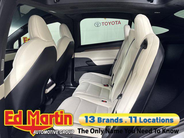 Photo of 2022 Pearl White Multi-Coat Tesla Model X